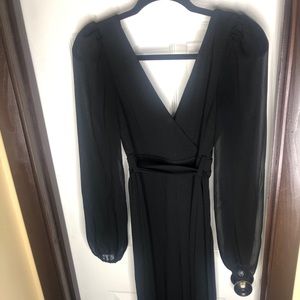 Shop this cute black jumpsuit from Windsor 😍